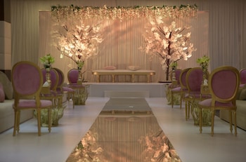 executives hotel kafd