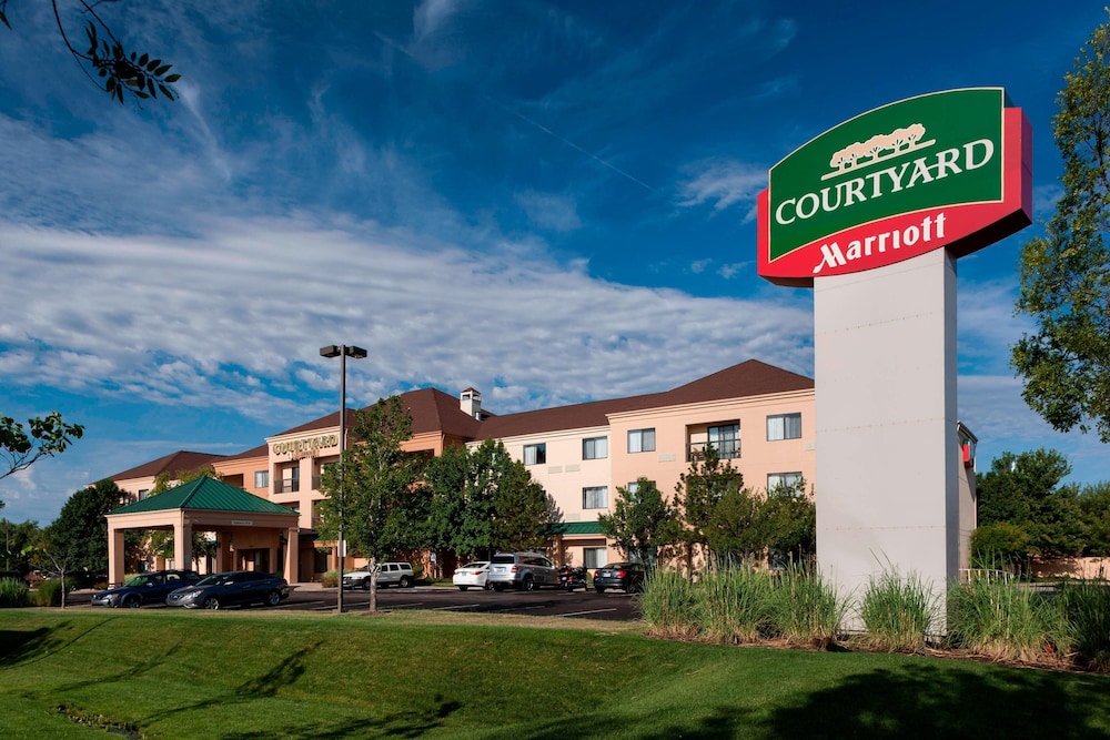 courtyard by marriott wichita east