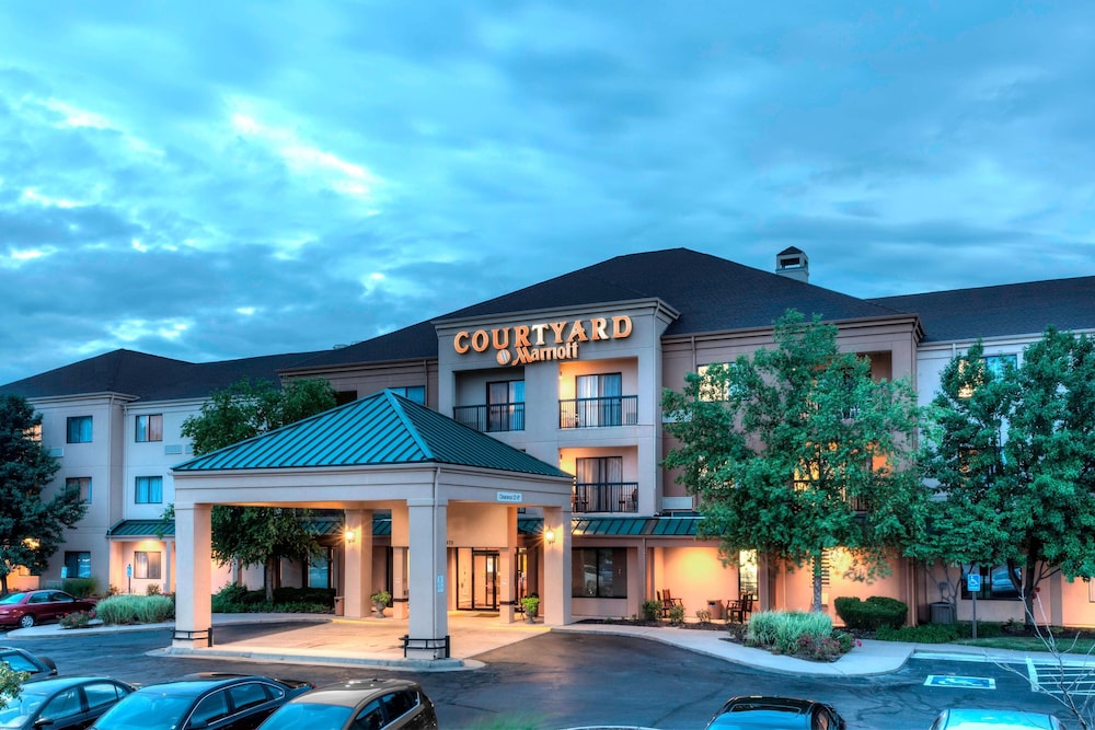 courtyard by marriott wichita east