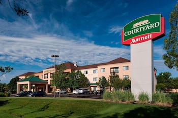courtyard by marriott wichita east