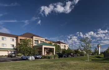 courtyard by marriott wichita east