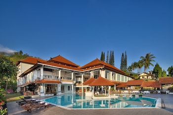 royal hotel and villa trawas