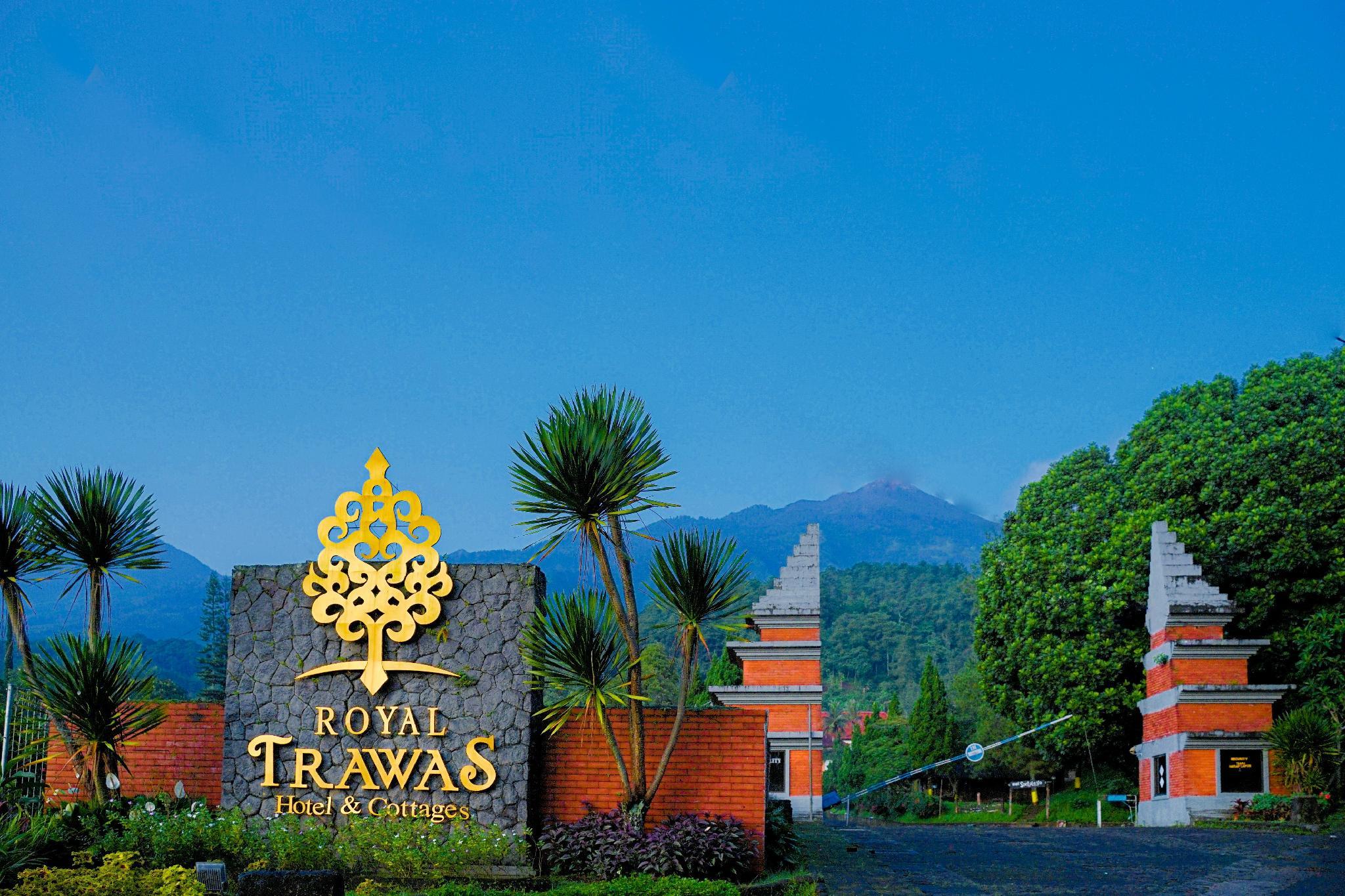 royal hotel and villa trawas