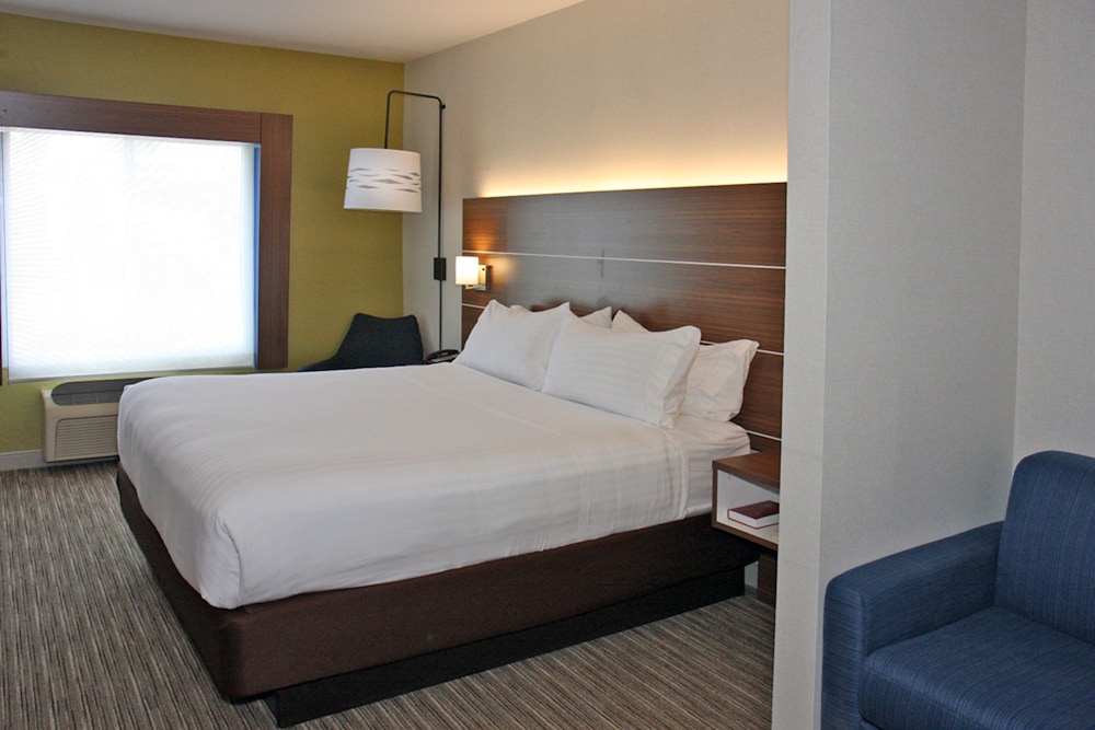 holiday inn express branford new haven by ihg