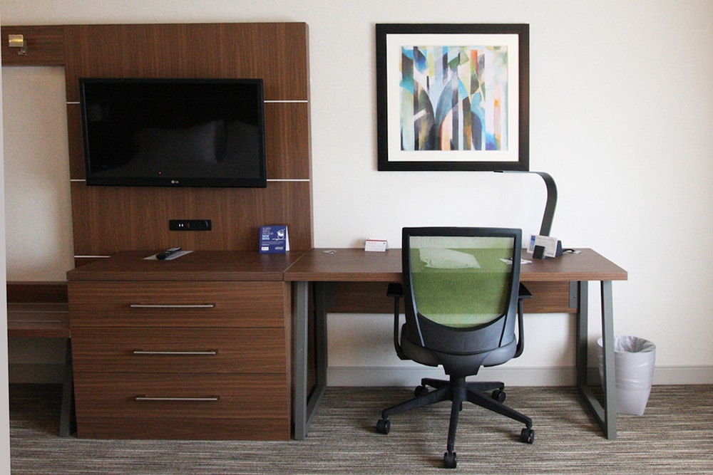 holiday inn express branford new haven by ihg