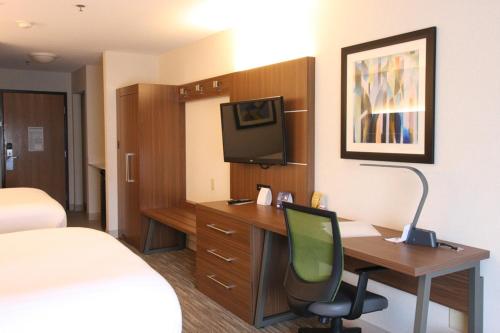 holiday inn express branford new haven by ihg