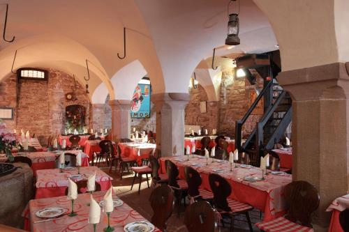 hotel restaurant pere benoit