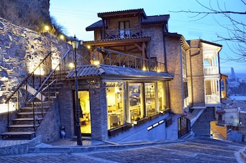 citadel narikala hotel