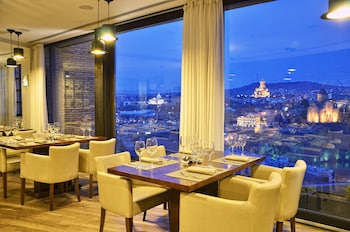 Citadel Narikala Hotel,Art Museum Of Georgia>>Tbilisi,4 star