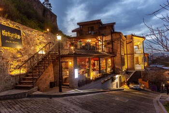citadel narikala hotel