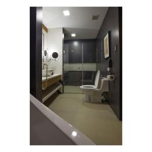 summit hotel magnolia