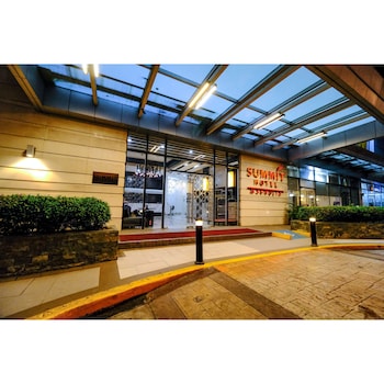 Summit Hotel Magnolia,Makati>>Cubao,3 star