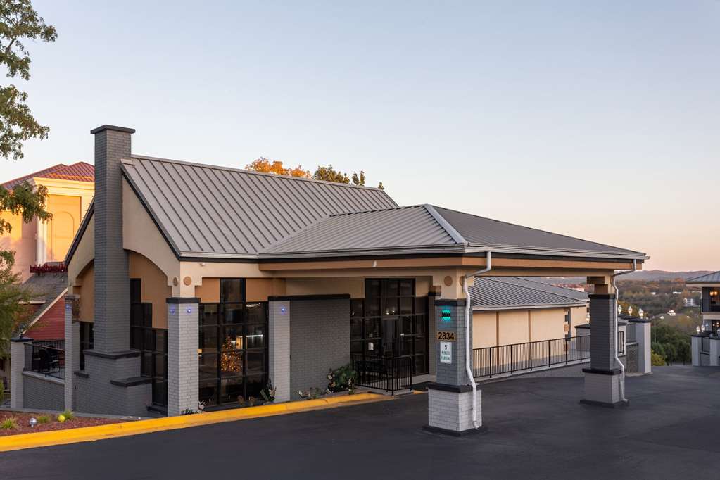 quality inn branson on the strip