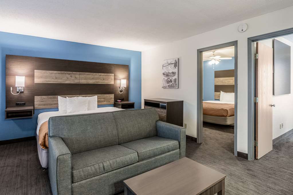 quality inn branson on the strip