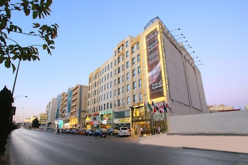 city rose hotel suites