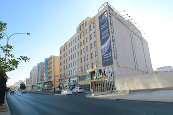city rose hotel suites