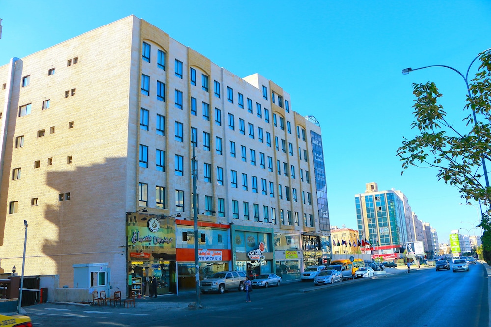 city rose hotel suites