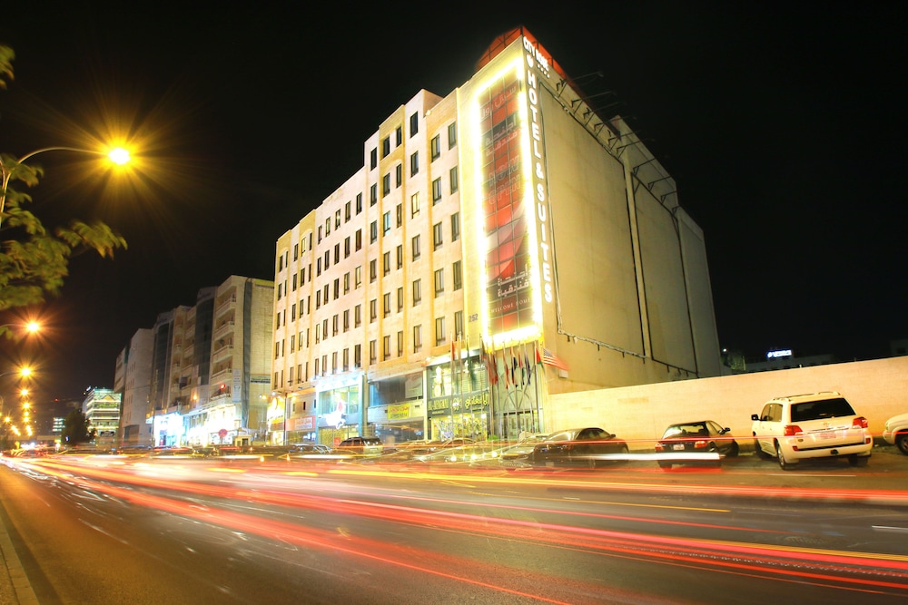 city rose hotel suites