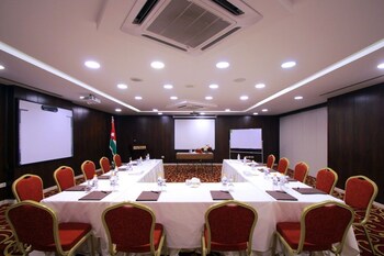 city rose hotel suites