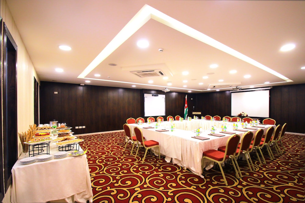 city rose hotel suites