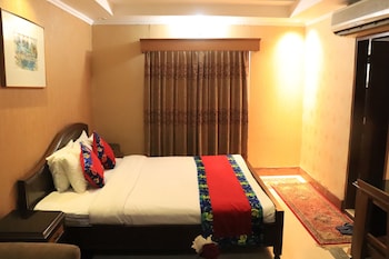 sea shell hotel and restaurant
