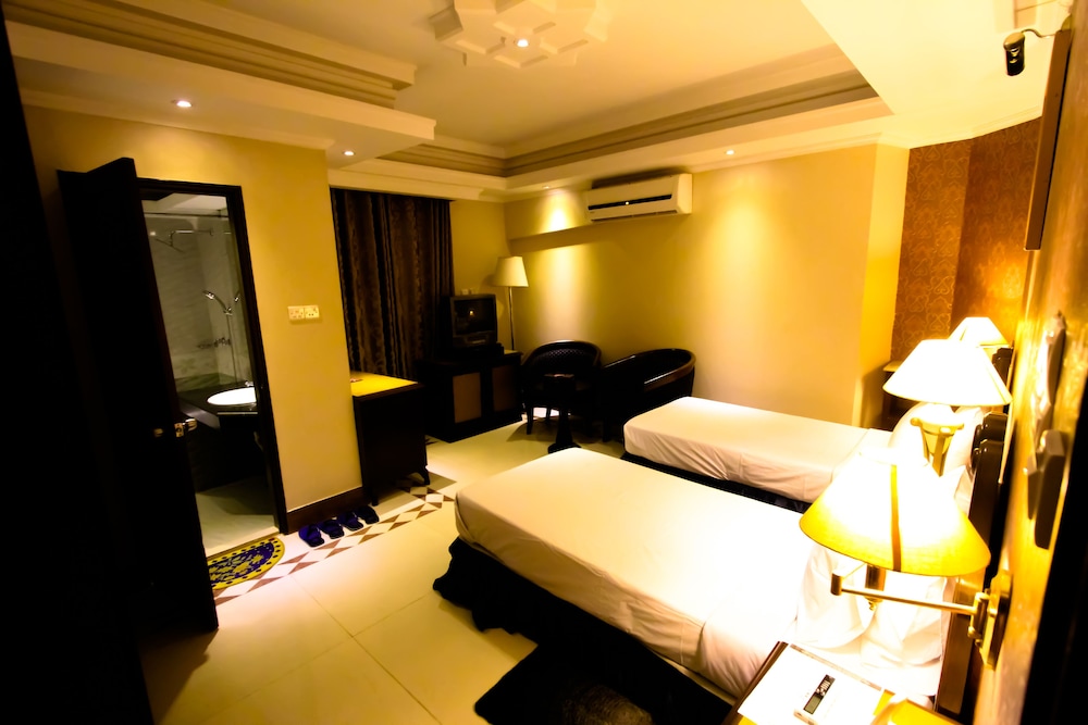sea shell hotel and restaurant