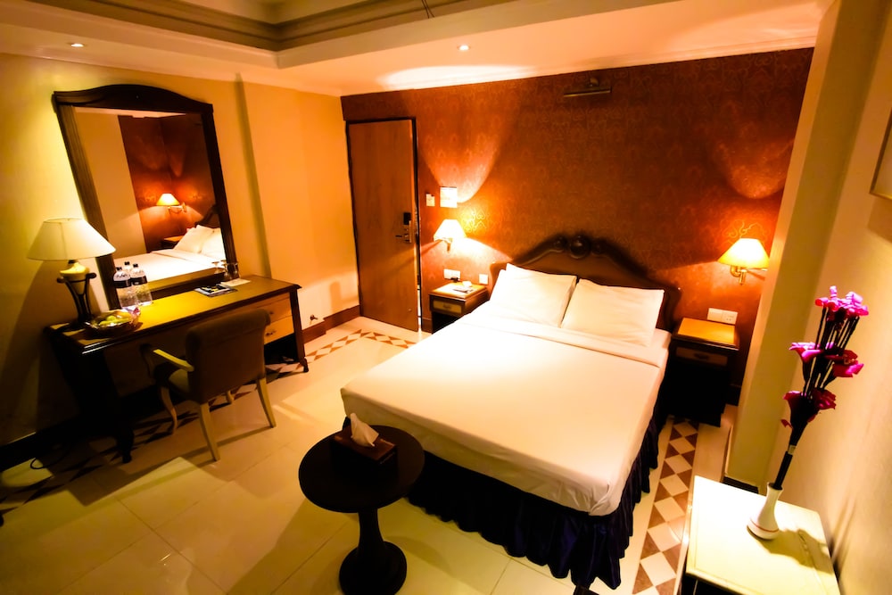 sea shell hotel and restaurant