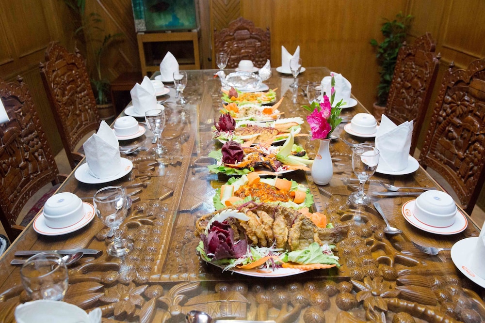 sea shell hotel and restaurant