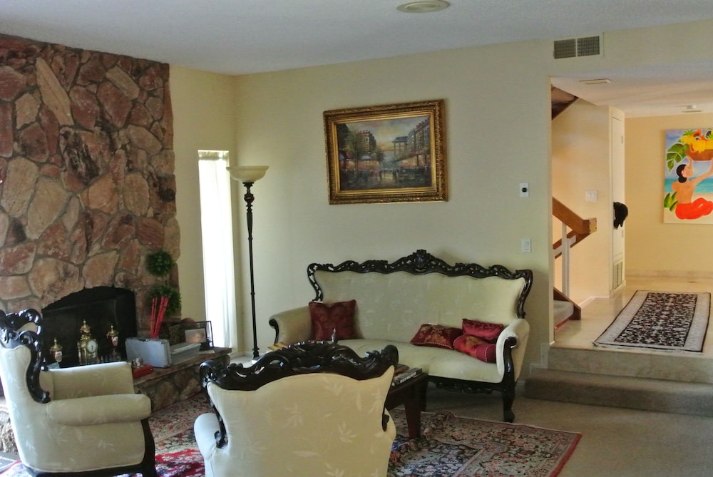 bed and breakfast in hollywood hills