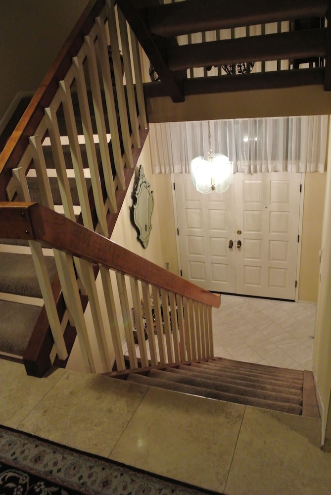 bed and breakfast in hollywood hills