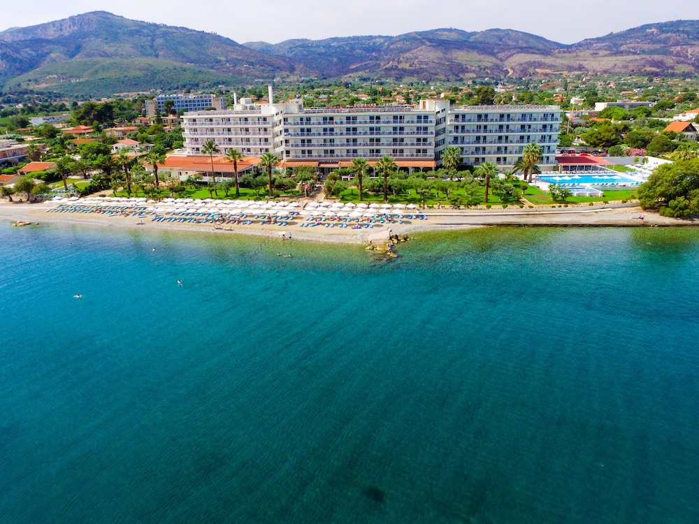 calamos beach family club hotel