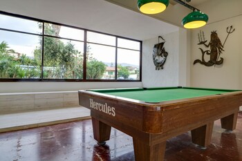 calamos beach family club hotel