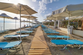 calamos beach family club hotel