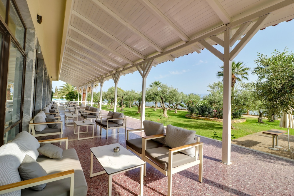 calamos beach family club hotel