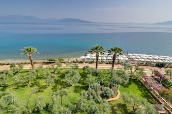 calamos beach family club hotel