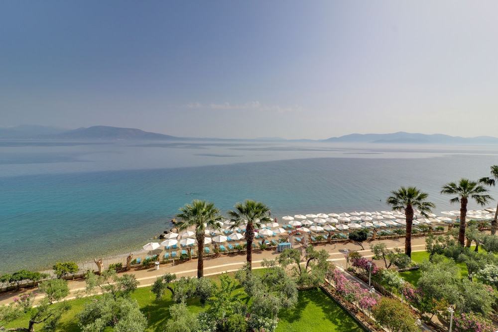 calamos beach family club hotel