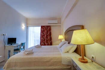 calamos beach family club hotel