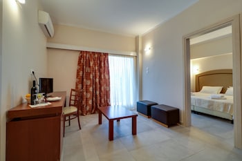 calamos beach family club hotel