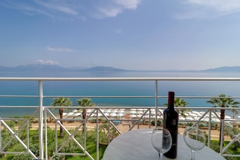 calamos beach family club hotel