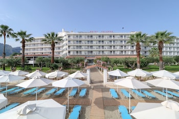 calamos beach family club hotel
