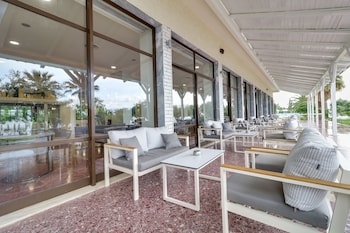 calamos beach family club hotel