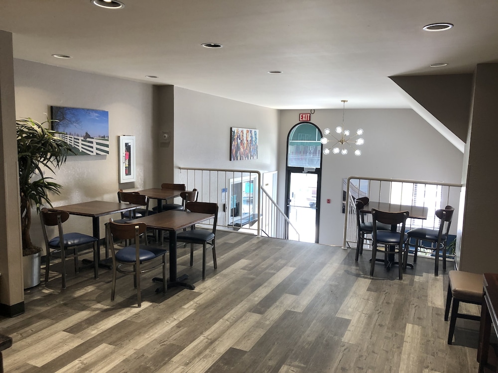 Dupont Suites,Near Baptist Hospital East,3 star