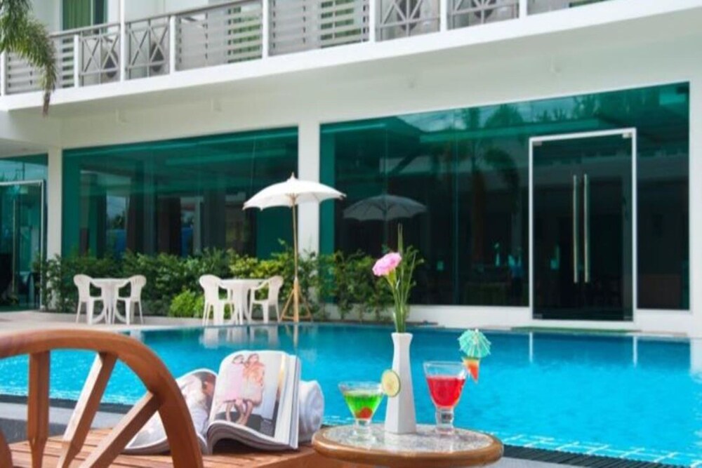 the flora may resort