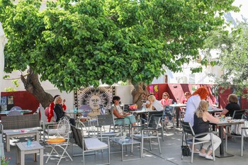 hotel kostis