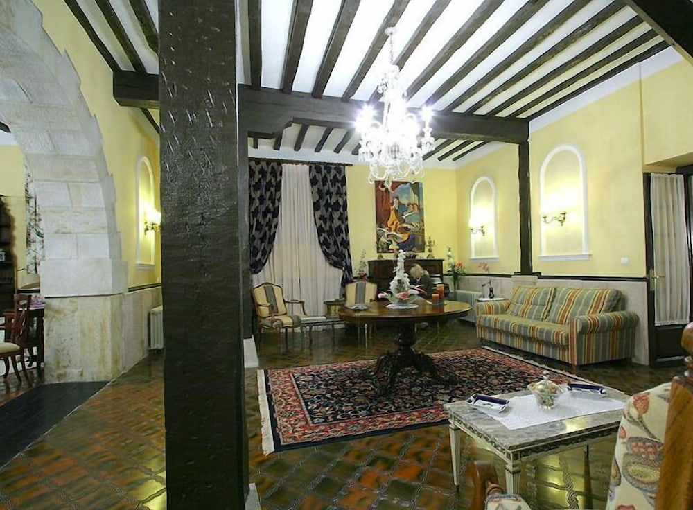 hotel palacio la casona de cerrazo