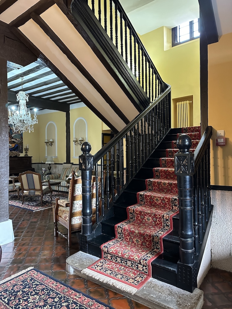 hotel palacio la casona de cerrazo