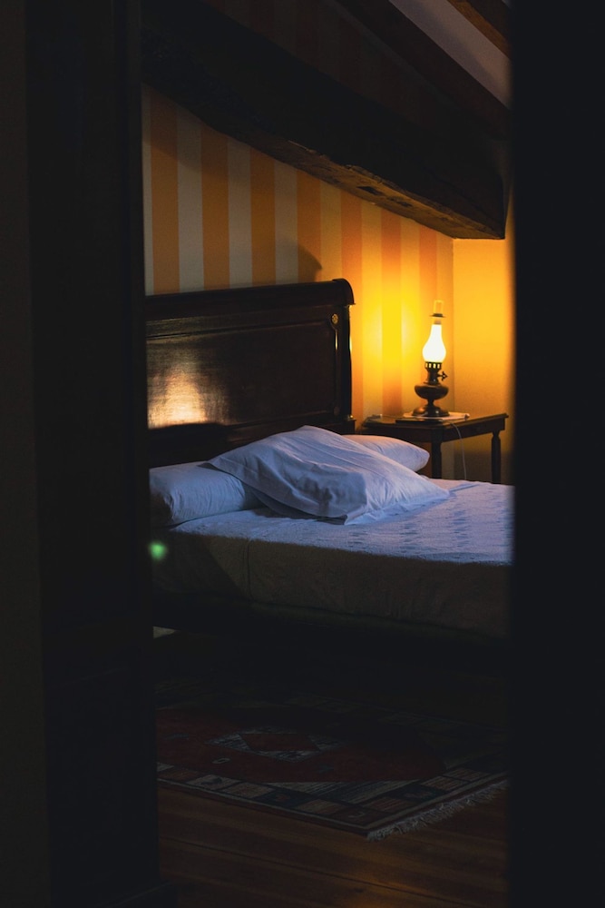 hotel palacio la casona de cerrazo