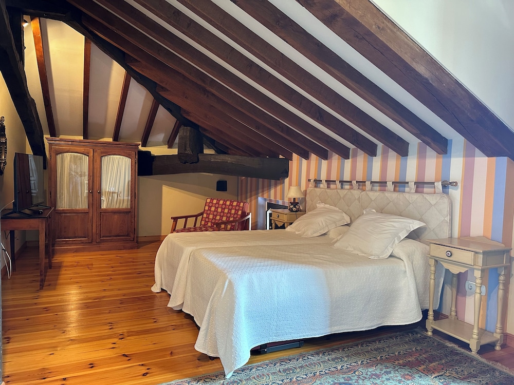 hotel palacio la casona de cerrazo