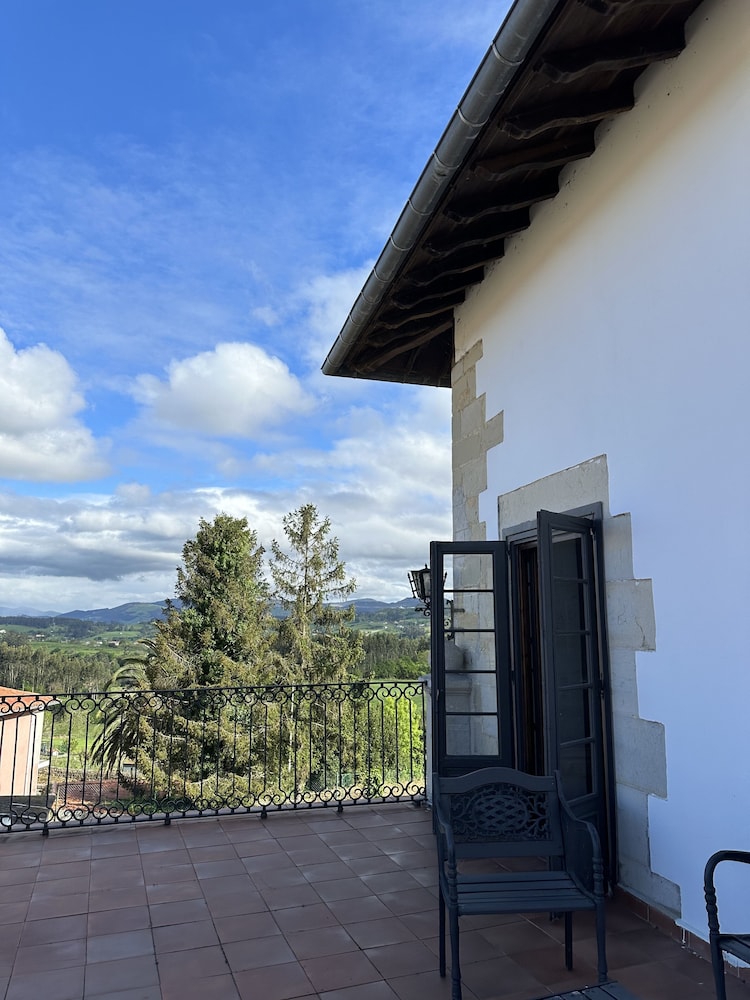 hotel palacio la casona de cerrazo