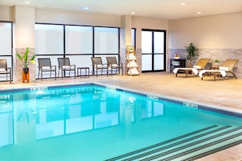 Crowne Plaza Boston - Woburn By Ihg,Woburn>>Boston,4 star